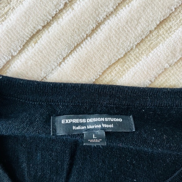 Express Black V-Neck Sweater Soft Pullover - Picture 3 of 5